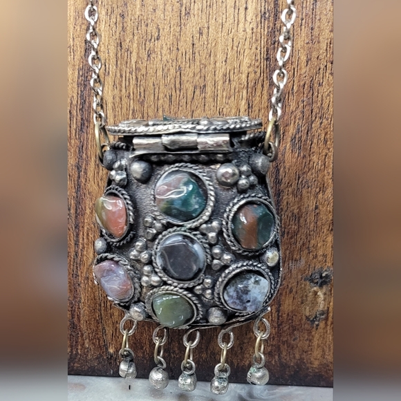 Vintage Metal & Stone Sajai Necklace - Picture 2 of 5